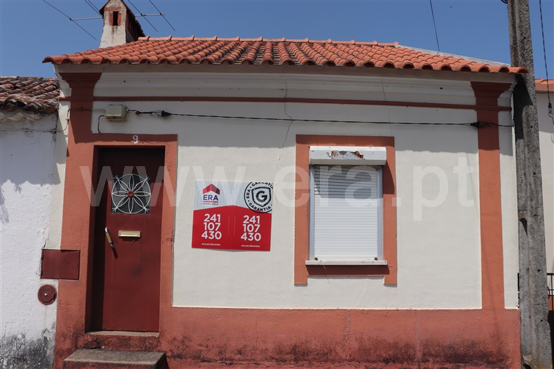 Moradia T3 / Abrantes, Barrada