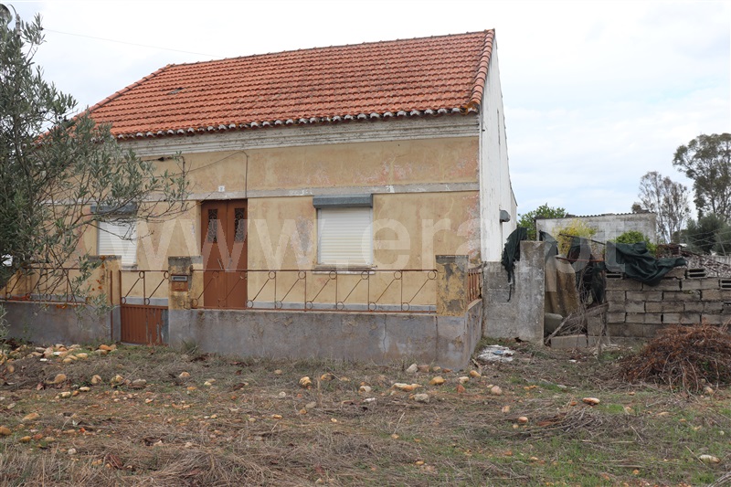 Moradia T3 / Abrantes, Barrada