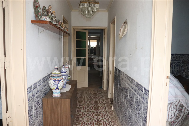Moradia T3 / Abrantes, Barrada