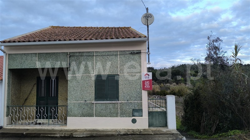 Moradia T3 / Abrantes, Brunheirinho