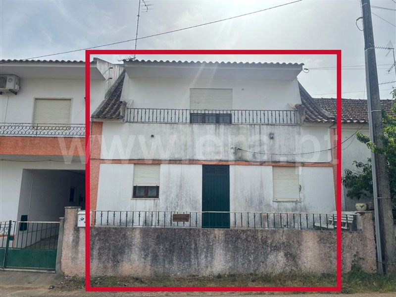 Moradia T3 / Abrantes, Chainça