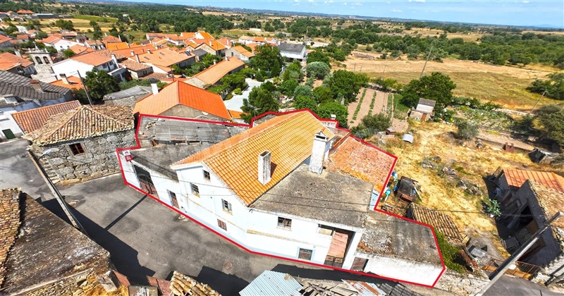 Moradia T3 / Almeida, Aldeia Bela