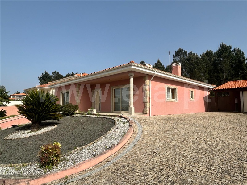 Moradia T3 / Amarante, Amarante (São Gonçalo), Madalena, Cepelos e Gatão