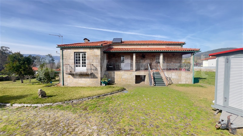 Moradia T3 / Arcos de Valdevez, Couto