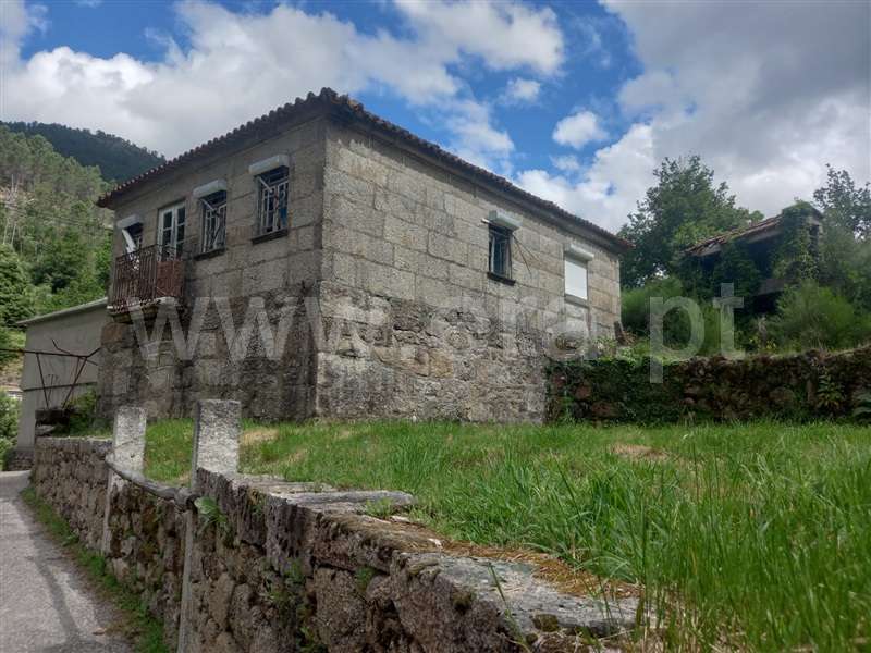 Moradia T3 / Arcos de Valdevez, Gavieira