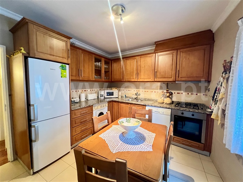 Moradia T3 / Armamar, Aricera e Goujoim