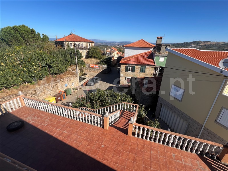 Moradia T3 Armamar, São Romão e Santiago - 1510031 - 8