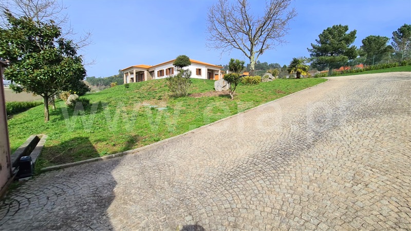 Moradia T3 / Baião, Gove
