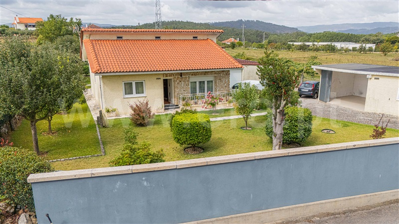 Moradia T3 / Barcelos, Alheira e Igreja Nova