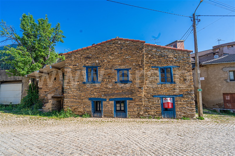 Moradia T3 / Bragança, Aveleda e Rio de Onor