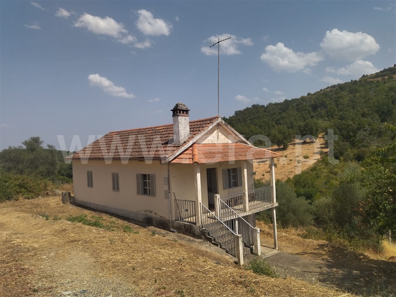 Moradia T3 / Bragança, Outeiro