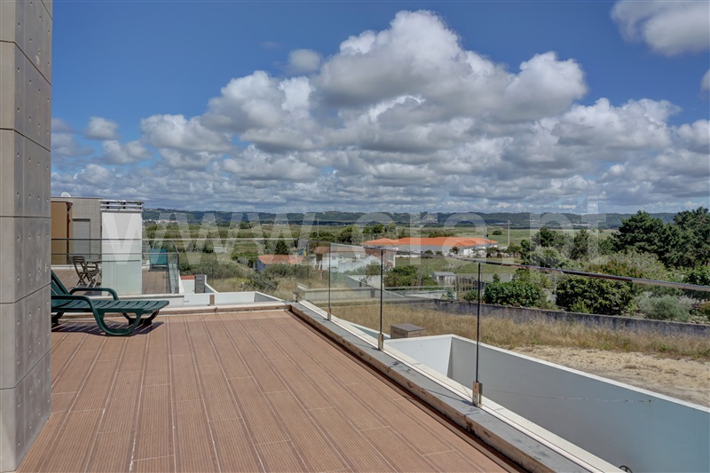 Moradia T3 / Caldas da Rainha, Salir do Porto