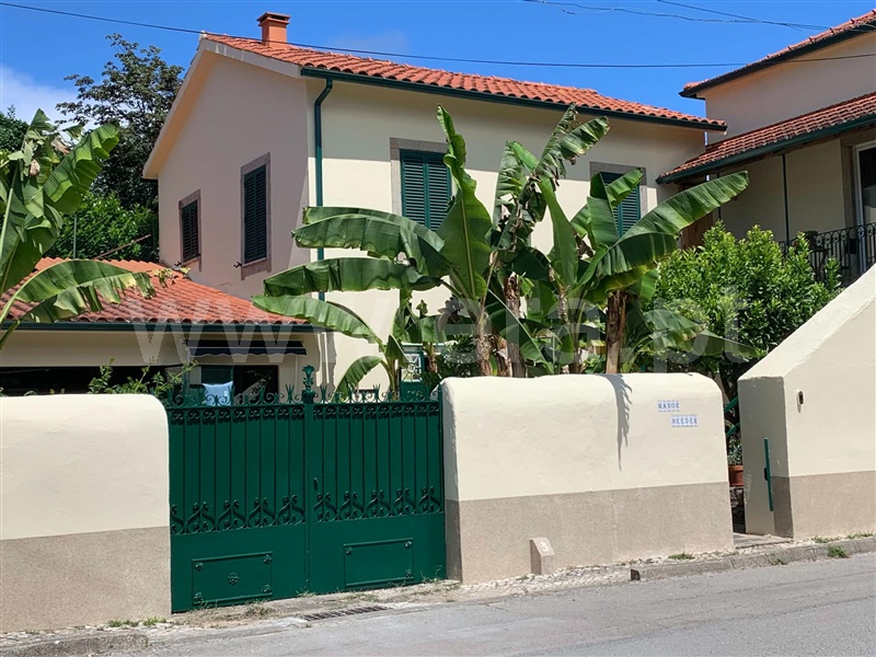 Moradia T3 em Castanheira de Pêra, €375.000