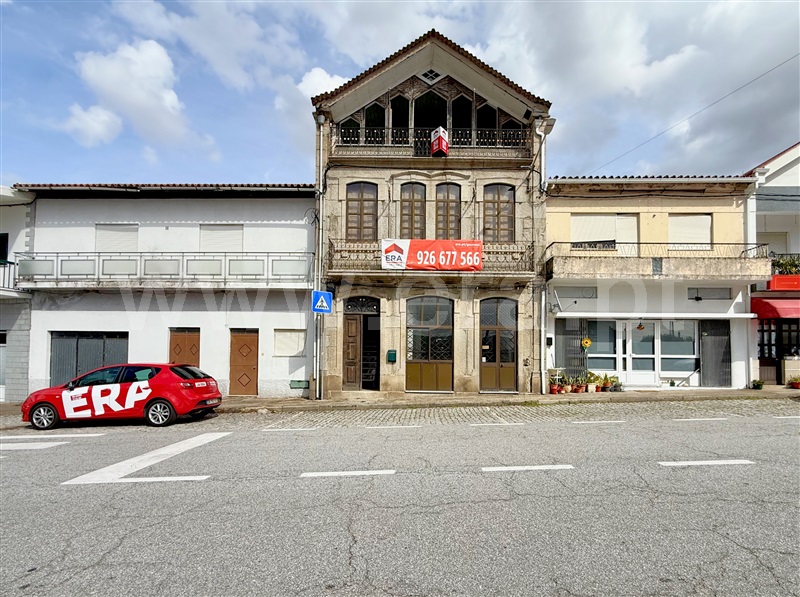 Moradia T3 em Forno Telheiro, €70.000