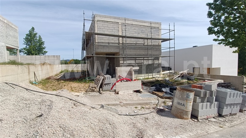 Moradia T3 / Celorico de Basto, Arnóia