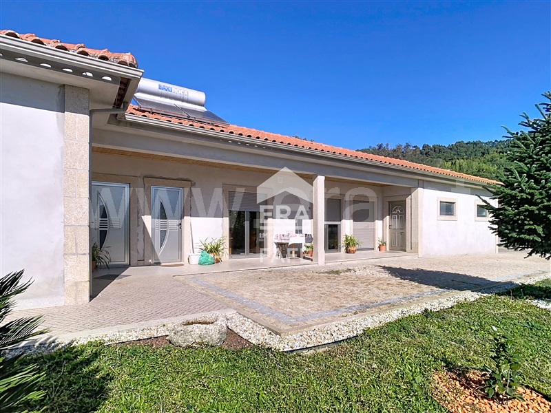 Moradia T3 / Celorico de Basto, Ribas