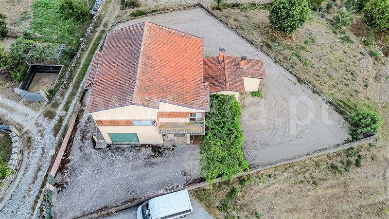Moradia T3 / Chaves, Mairos
