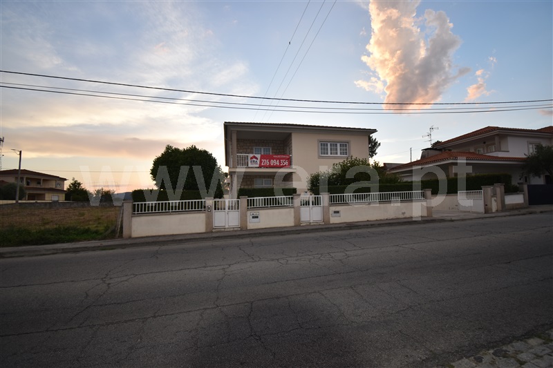 Moradia T3 Chaves, Santa Cruz/Trindade e Sanjurge - 1266533 - 47
