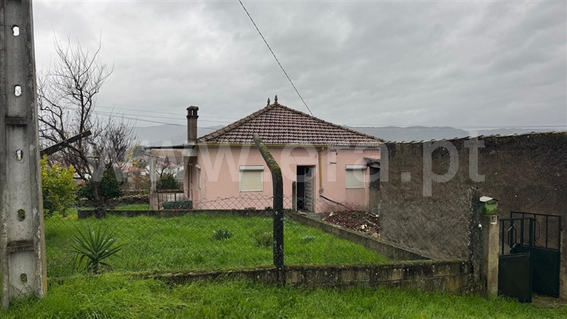 Moradia T3 / Chaves, Vale de Anta