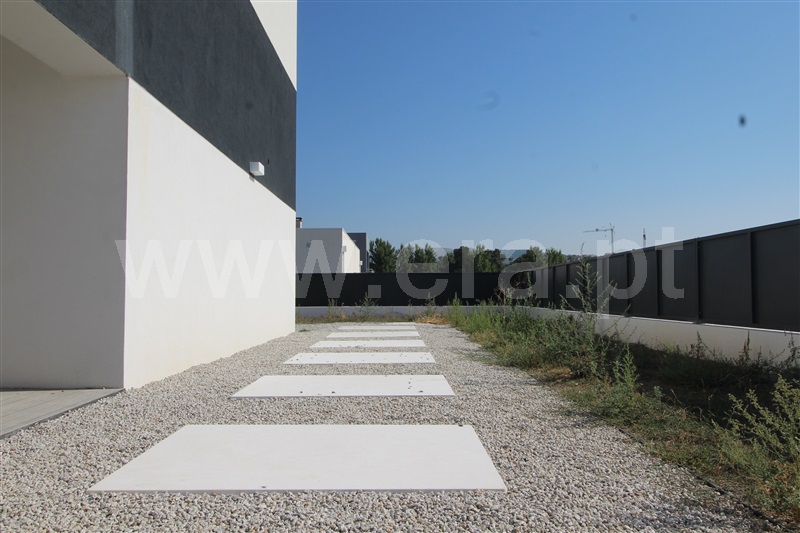 Moradia T3 Covilhã, Covilhã e Canhoso - 1504885 - 9