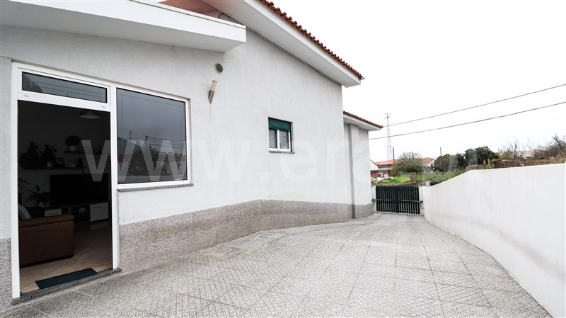 Moradia T3 / Espinho, Paramos