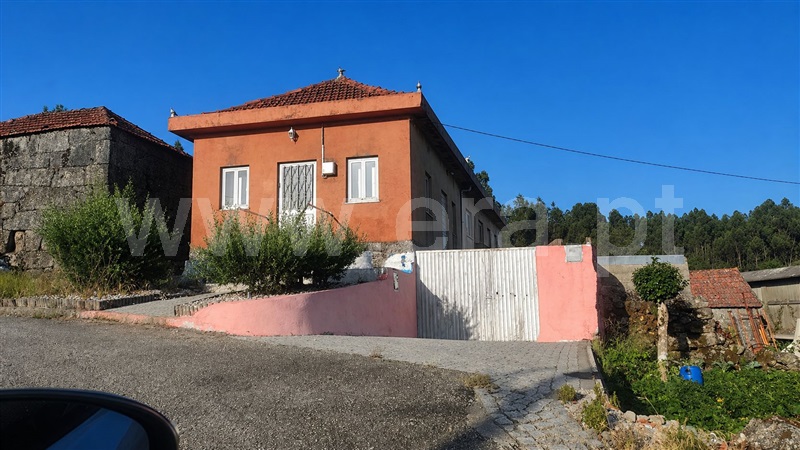 Moradia T3 / Fafe, Ardegão, Arnozela e Seidões