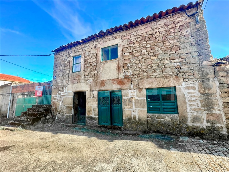 Moradia T3 / Figueira de Castelo Rodrigo, Algodres, Vale de Afonsinho e Vilar de Amargo
