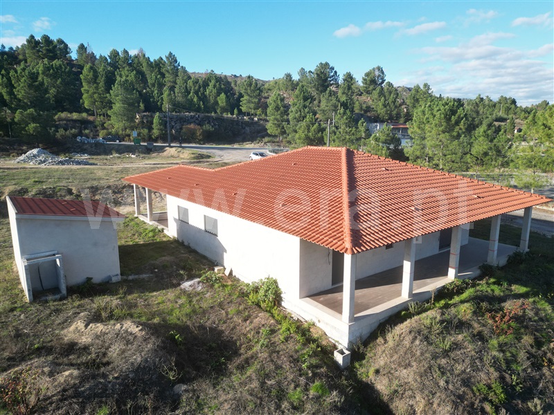 Moradia T3 / Fornos de Algodres, Muxagata