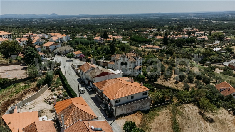 Moradia T3 com Terreno Fundão, Alpedrinha - 1415732 - 1