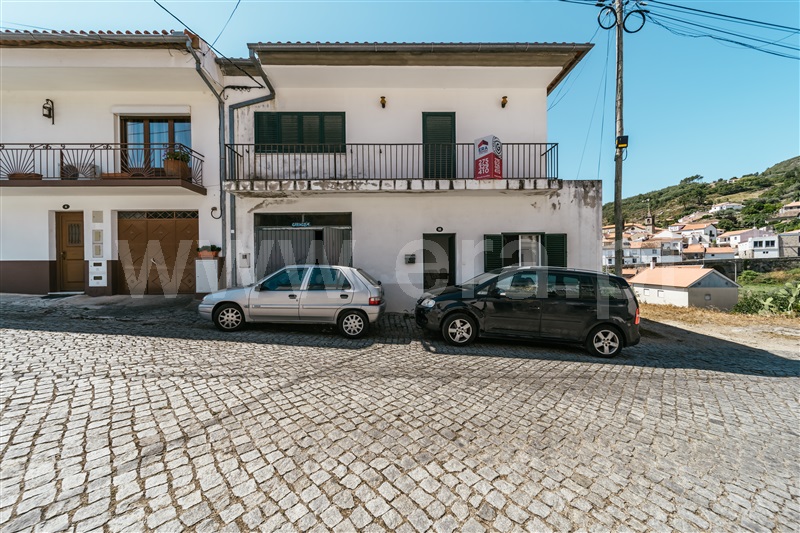 Moradia T3 / Fundão, Alpedrinha
