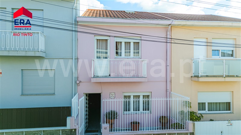 Moradia T3 à venda em Rio Tinto - Centro, €340.000