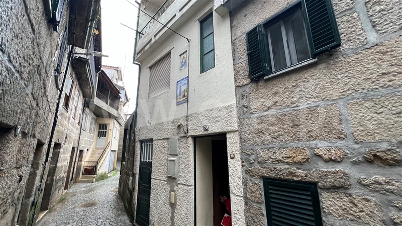 Moradia T3 / Gouveia, Arcozelo