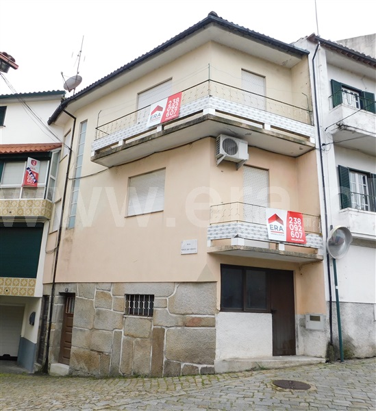 Moradia T3 / Gouveia, Cativelos