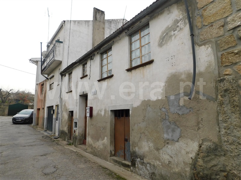 Moradia T3 Gouveia, Lagarinhos - 1236436 - 2