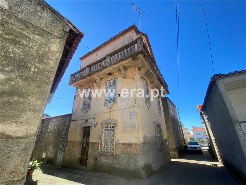 Moradia T3 / Gouveia, Nabainhos