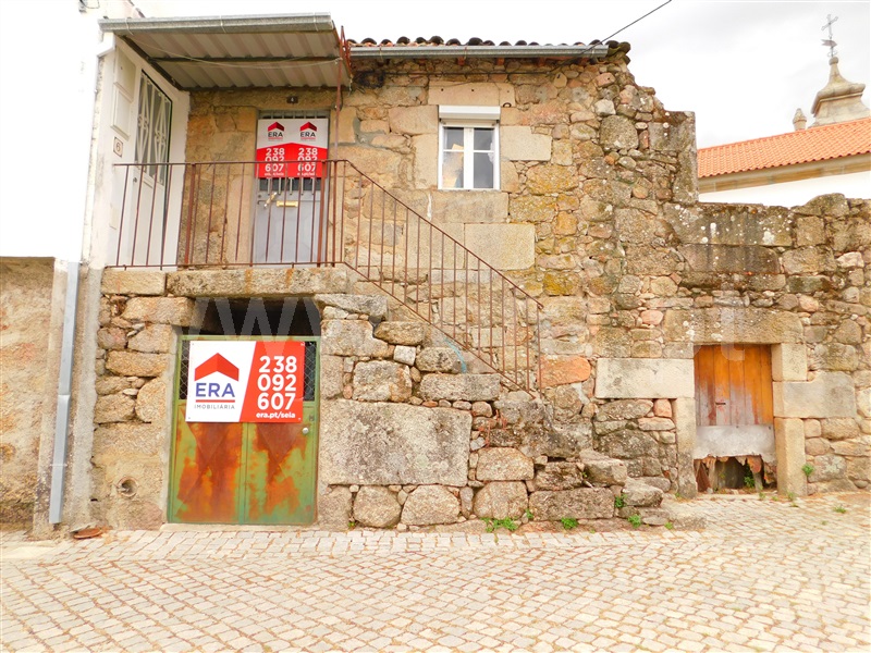 Moradia T3 / Gouveia, Paços da Serra