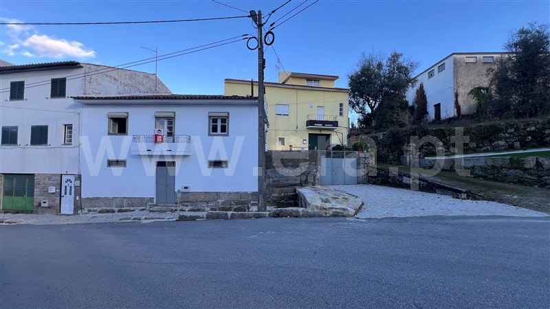 Moradia T3 à venda em Vila Nova de Tazem, Gouveia — foto 2