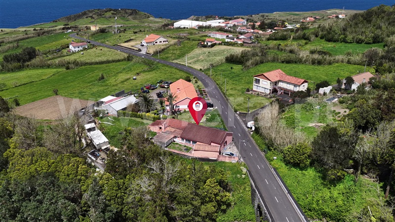 Moradia T3 à venda em Cedros, Horta — foto 2