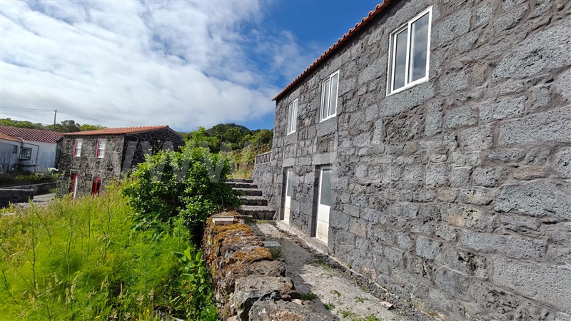 Moradia T3 / Lajes do Pico, Ribeirinha