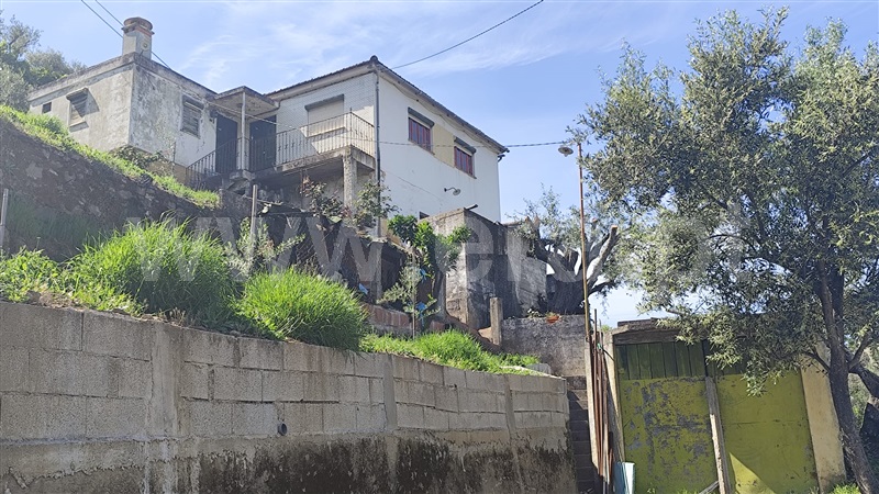 Moradia T3 / Lamego, Cambres