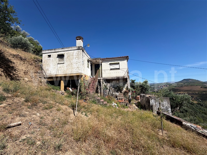 Moradia T3 / Lamego, Cambres
