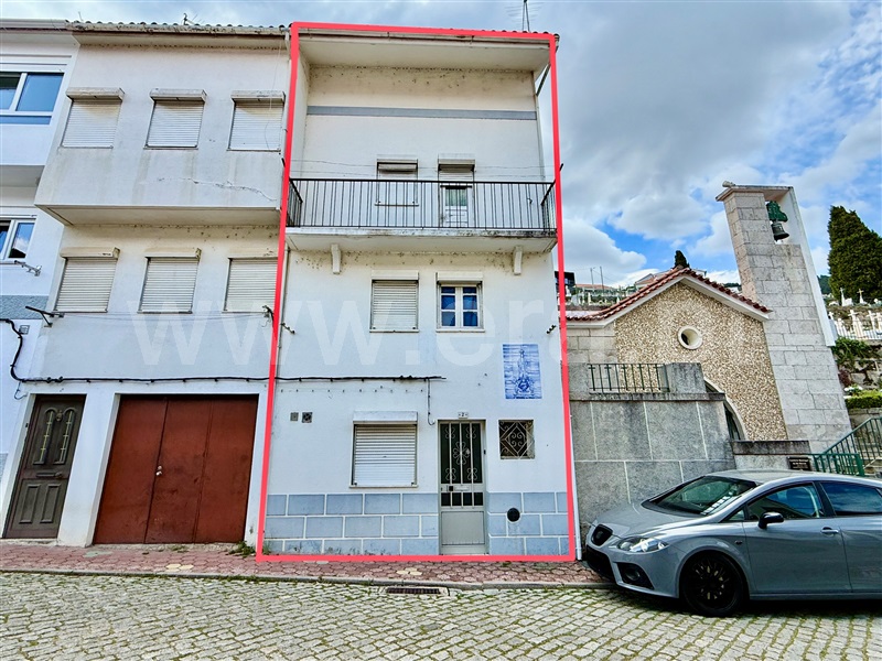 Moradia T3 / Manteigas, Manteigas
