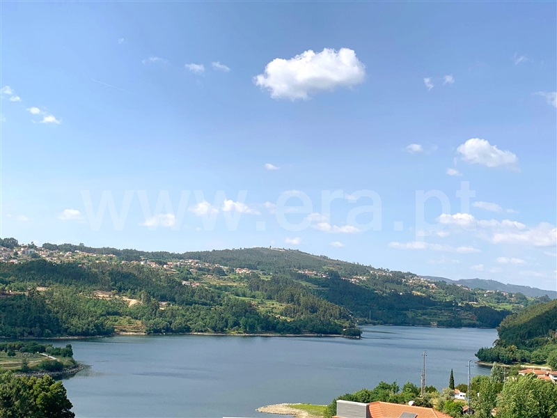 Moradia T3 / Marco de Canaveses, Alpendorada, Várzea e Torrão