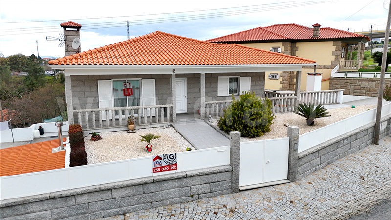 Moradia T3 / Marco de Canaveses, Soalhães