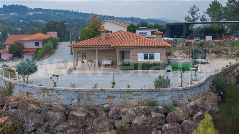 Moradia T3 / Marco de Canaveses, Vila Boa de Quires e Maureles