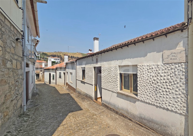Moradia T3 à venda em Longroiva, Mêda — foto 2