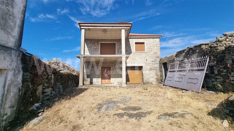 Moradia T3 / Montalegre, Cambeses do Rio, Donões e Mourilhe