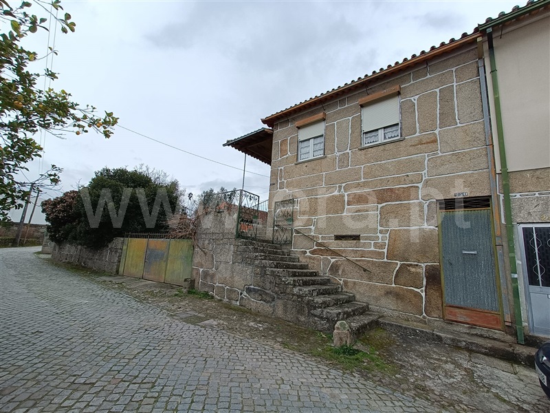 Moradia T3 / Nelas, Canas de Senhorim