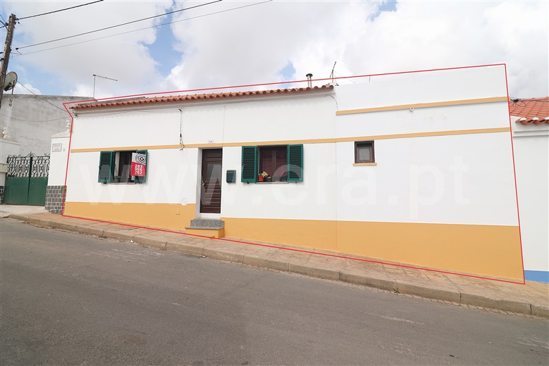 Moradia T3 em São Teotónio, €315.000