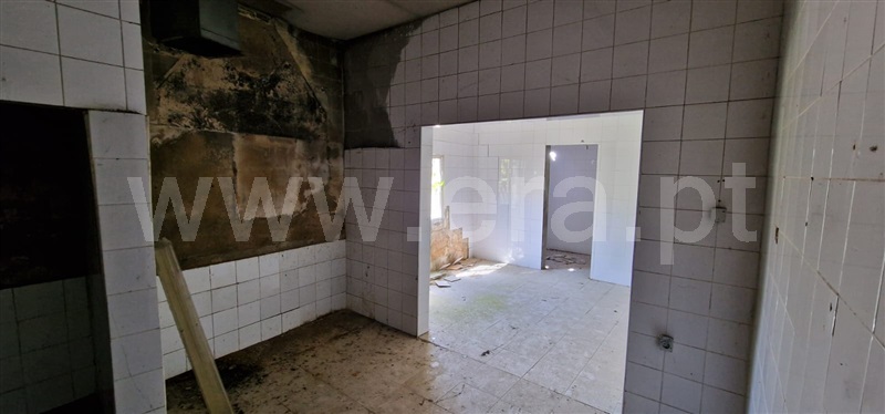Prédio  Oliveira do Bairro, Bustos, Troviscal e Mamarrosa - 1471505 - 8